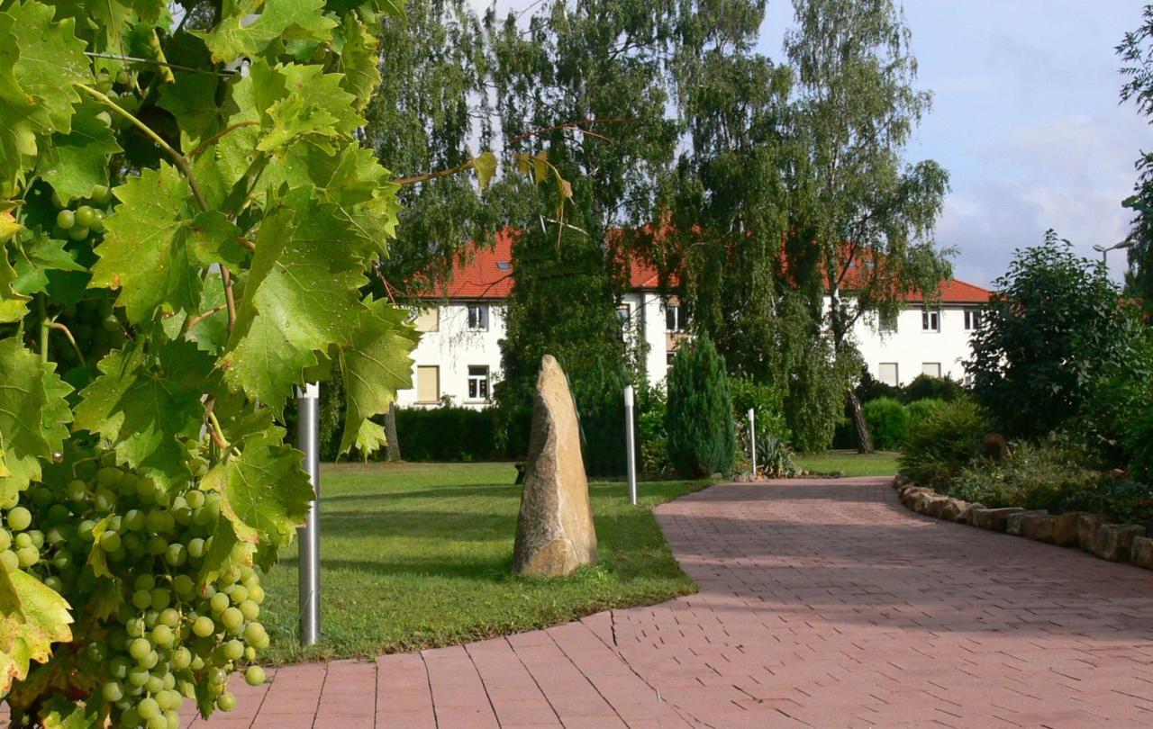 Christliche Gaestehaeuser Weinstrasse Neustadt an der Weinstraße Esterno foto